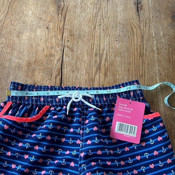 Comfort FIt shorts anchors and hearts teen size medium - Picture 4 of 6